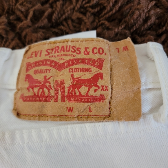 Levis White Button Fly Jeans with factory designed tears W40 L30 - Picture 5 of 10